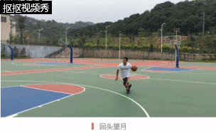 三步上篮球技巧教学_篮球教学新手入门三步上篮_篮球上篮步法