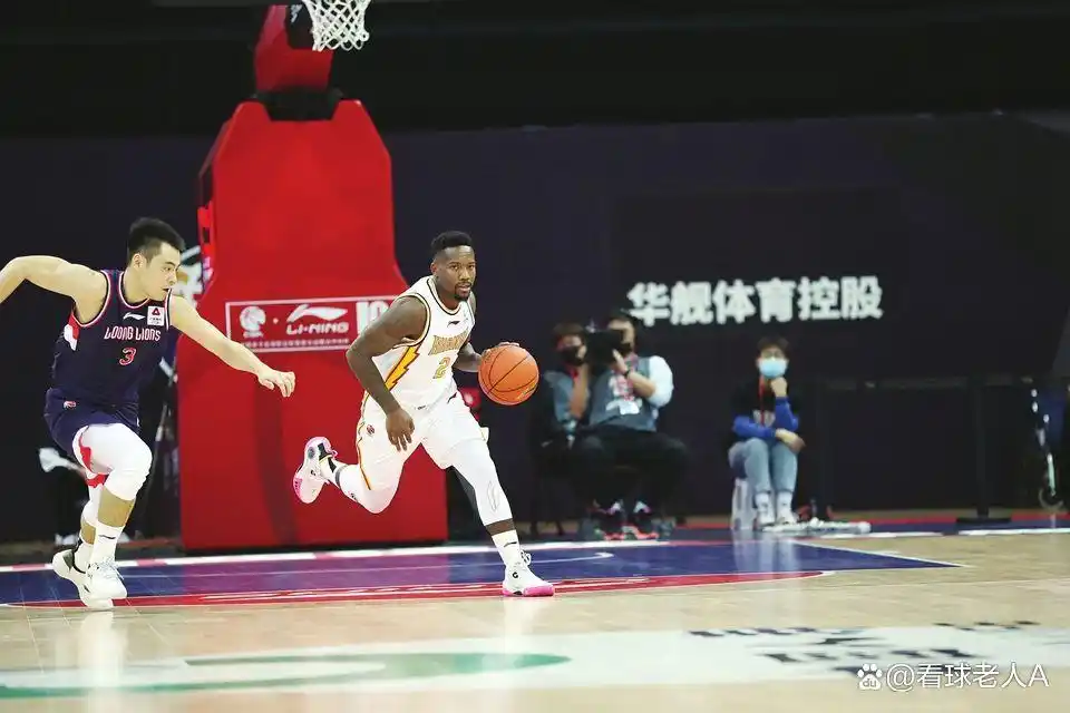 篮球几秒进入前场_篮球秒数犯规_篮球8秒规则什么时候开始的