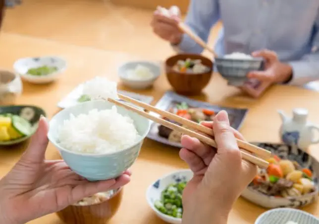 日本人生活方式与饮食结合_从饮食文化看日本_日本饮食生活的变化