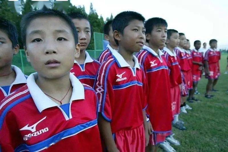 足球历史身价最高罗纳尔多_罗纳尔多足球历史地位排名_罗纳尔多身价2019年多少
