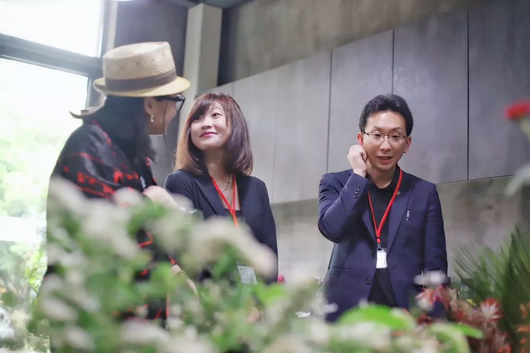 团建足球的游戏规则_足球游戏游戏规则_关于足球的团建游戏