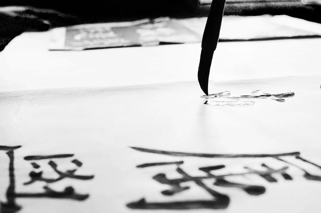 团建足球的游戏规则_足球游戏游戏规则_关于足球的团建游戏